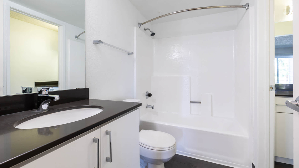 3500 Hathaway Ave. - Photo 12