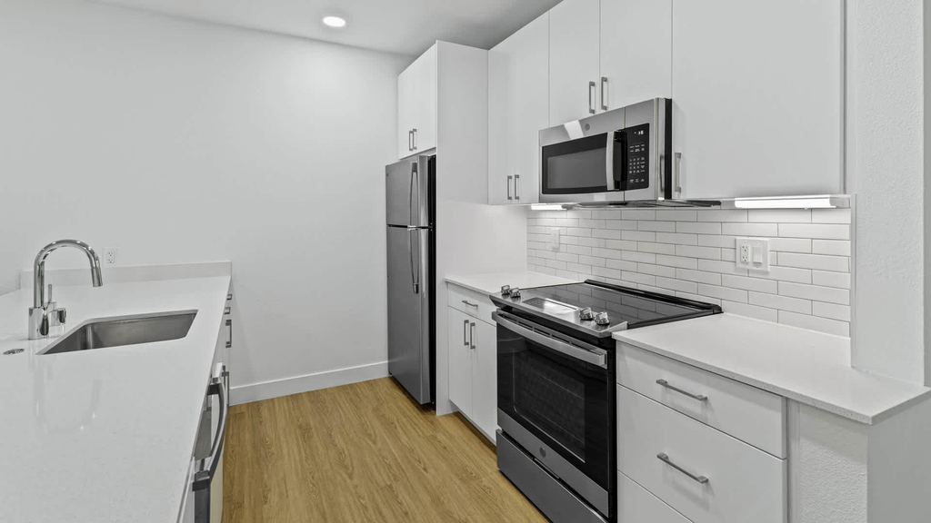 1101 Park Pl. - Photo 4