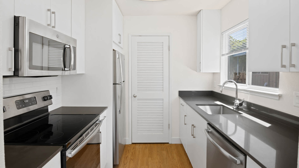 850 Davit Ln. - Photo 7
