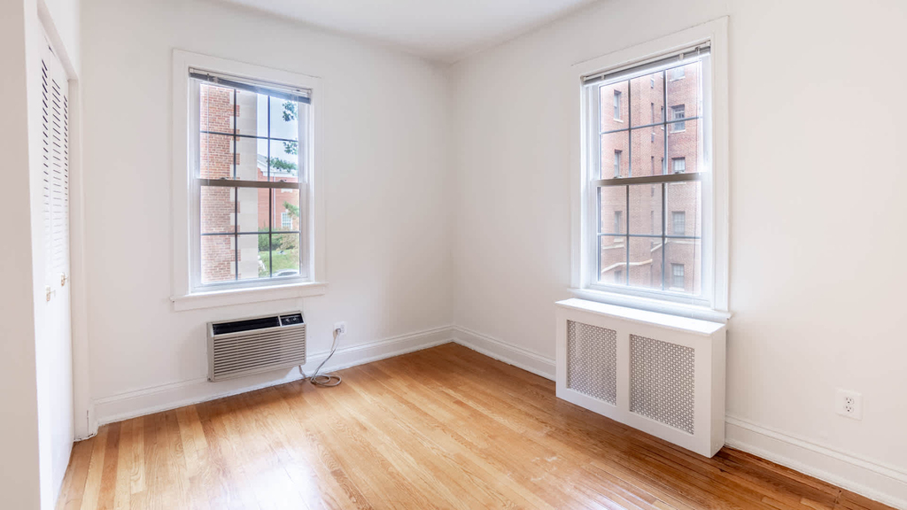 4850 Connecticut Ave. Nw - Photo 22