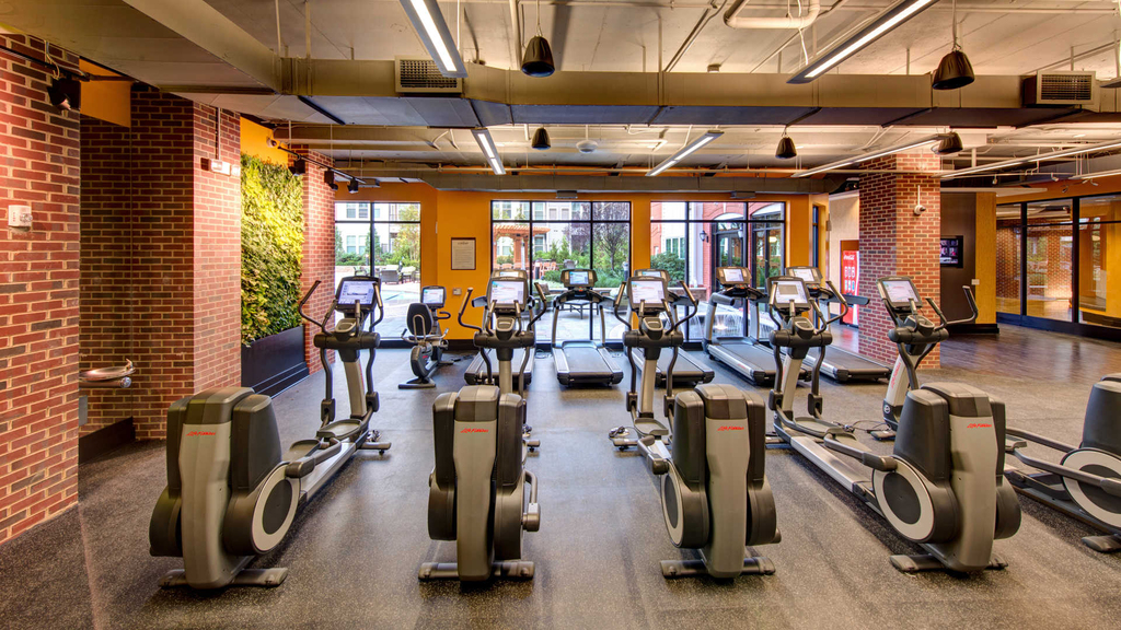 370 E. Diamond Ave - Photo 5