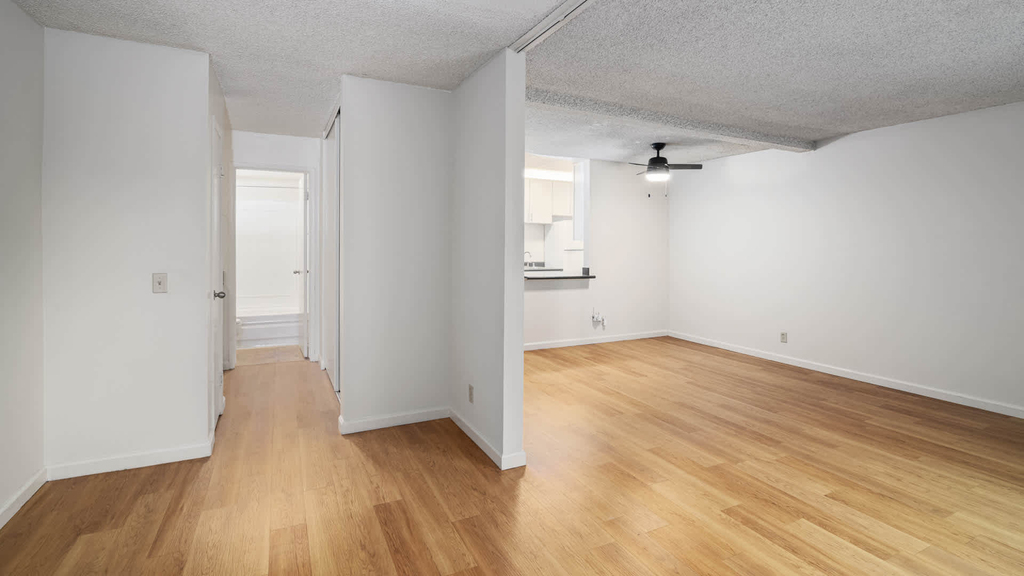 1080 Carolan Avenue - Photo 34