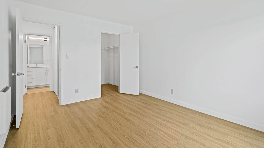 1080 Carolan Avenue - Photo 29