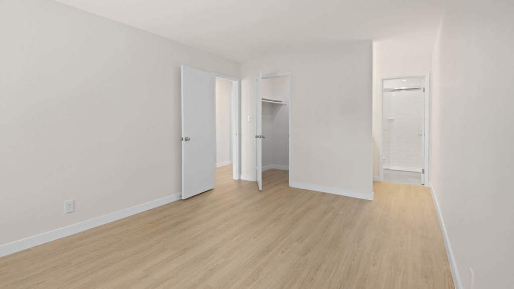 1080 Carolan Avenue - Photo 15