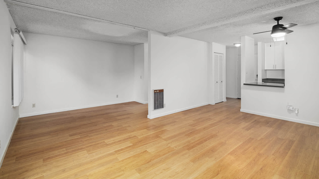 1080 Carolan Avenue - Photo 33