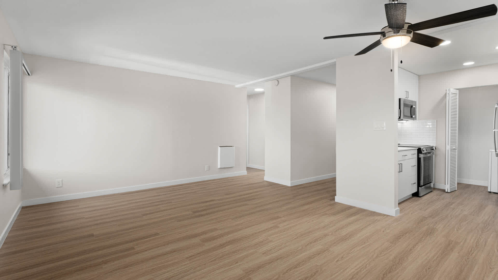 1080 Carolan Avenue - Photo 38
