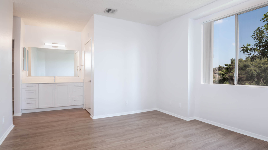 12629 El Camino Real - Photo 17