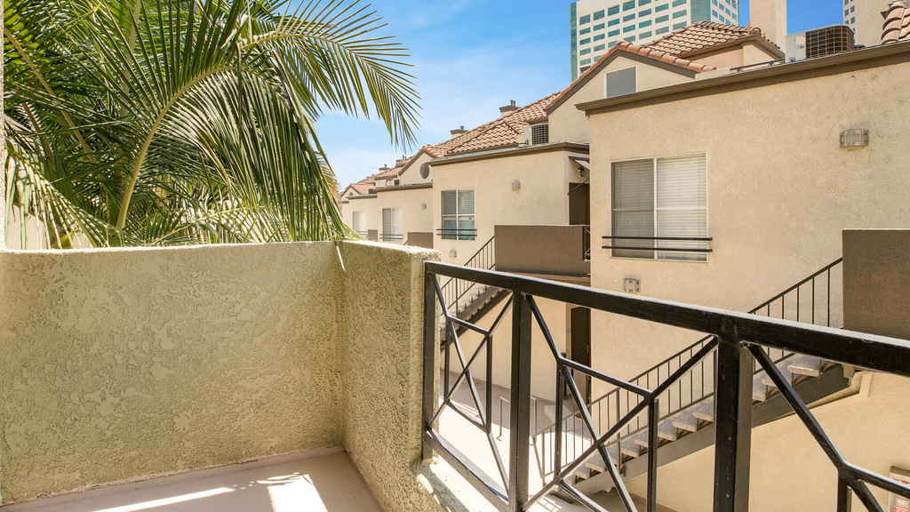 230 North Kenwood Street - Photo 10