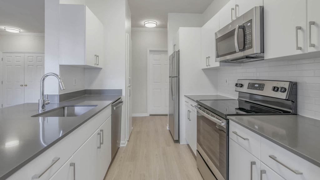 3700 Richmond Hwy - Photo 6