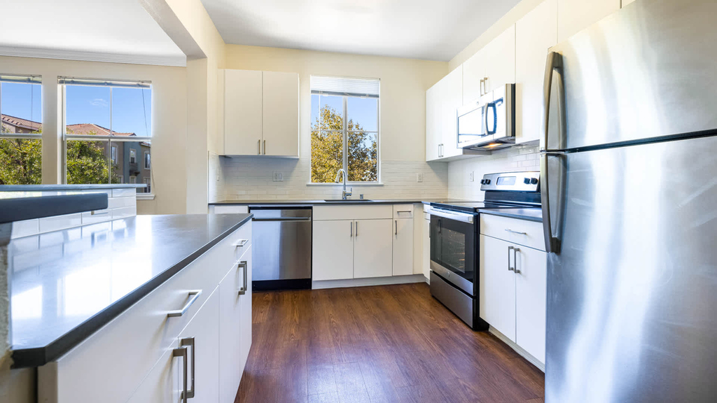 24905 Magic Mountain Parkway - Photo 7