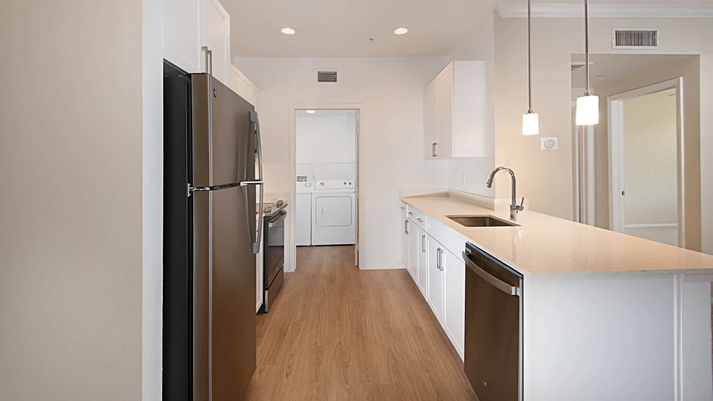 24905 Magic Mountain Parkway - Photo 59