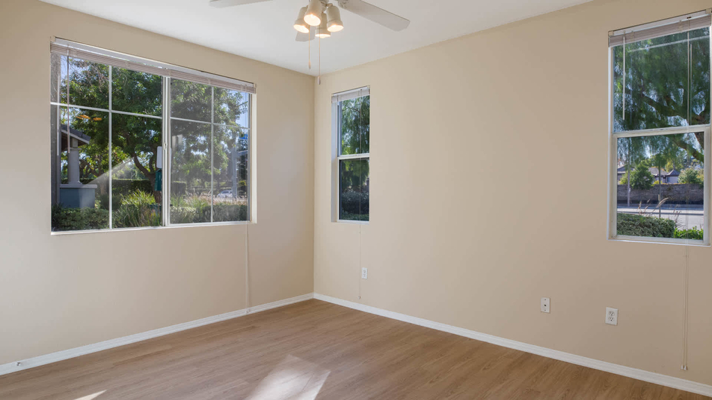 24905 Magic Mountain Parkway - Photo 11