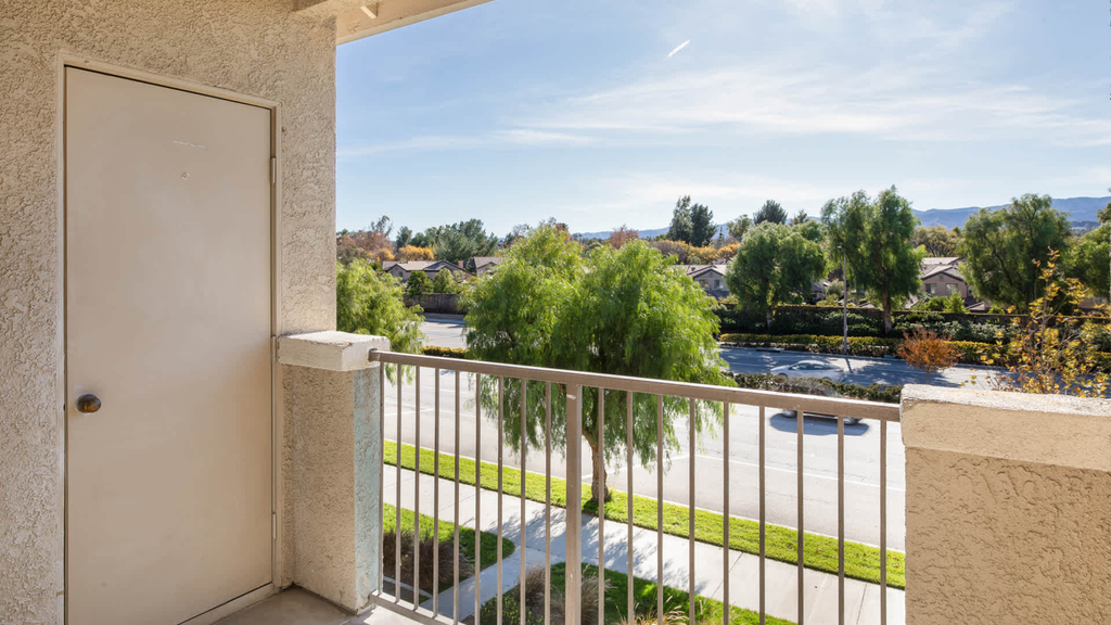 24905 Magic Mountain Parkway - Photo 18