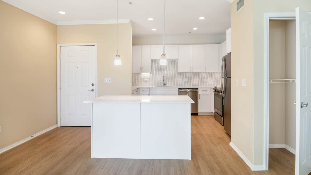 24905 Magic Mountain Parkway - Photo 54
