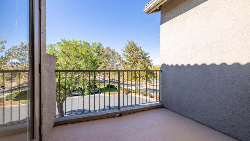 24905 Magic Mountain Parkway - Photo 17