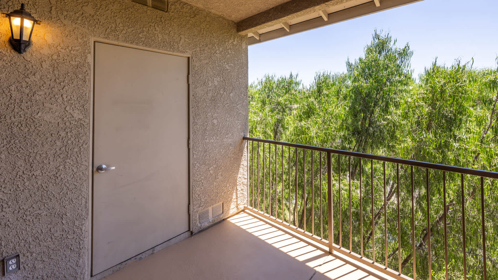24905 Magic Mountain Parkway - Photo 16