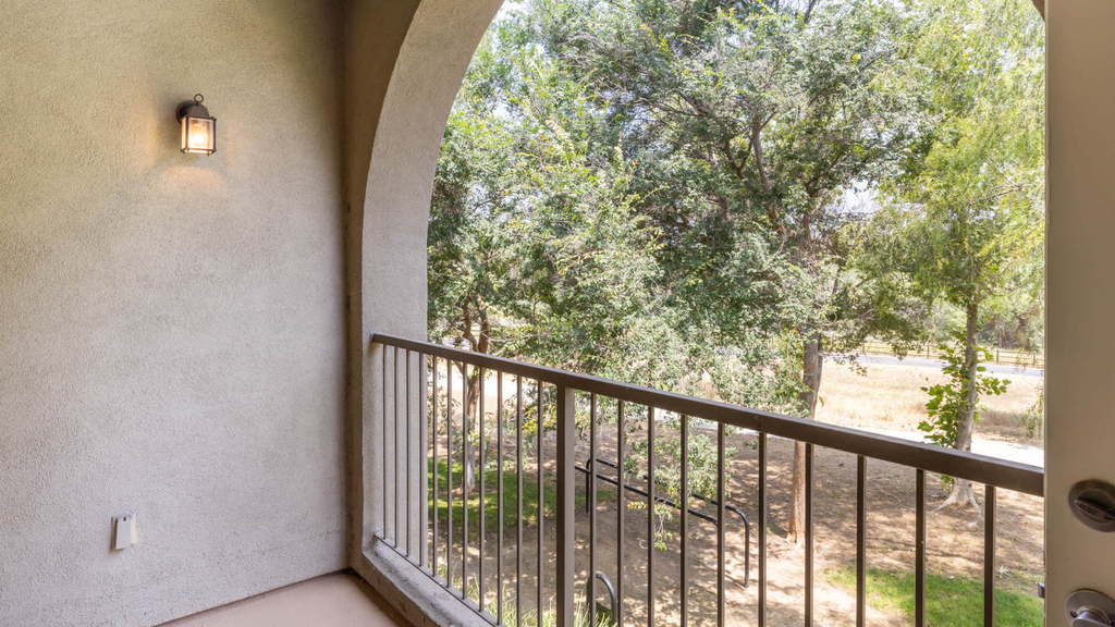 24905 Magic Mountain Parkway - Photo 76