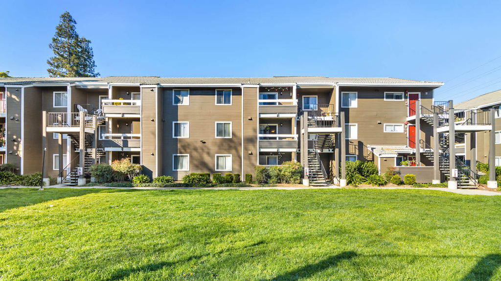 325 Union Avenue - Photo 3