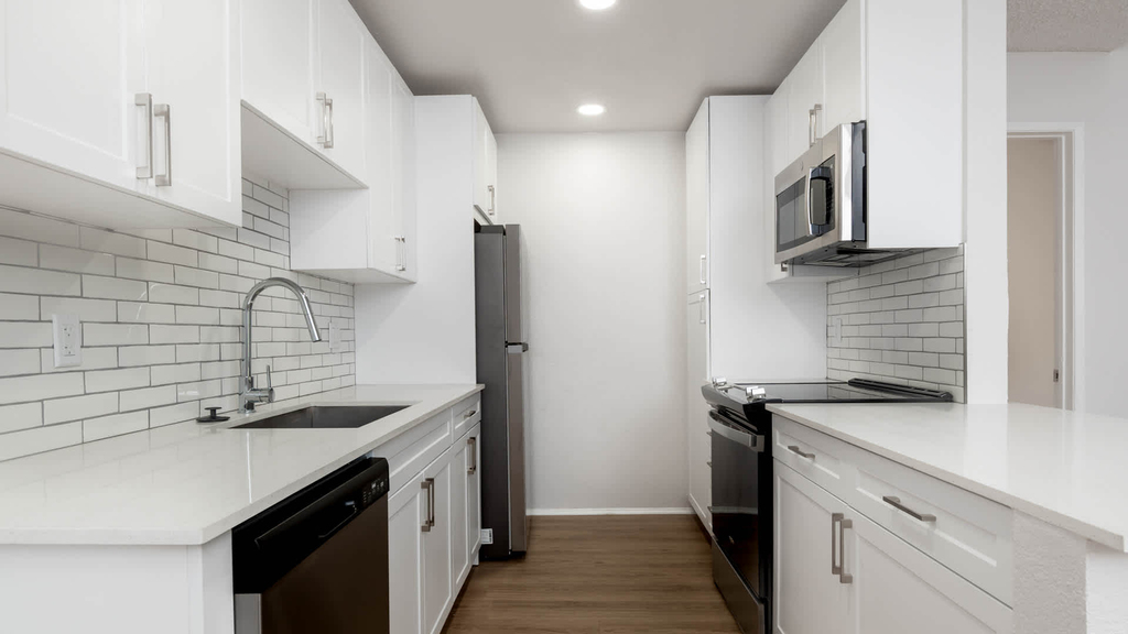 9904 Kika Court - Photo 3
