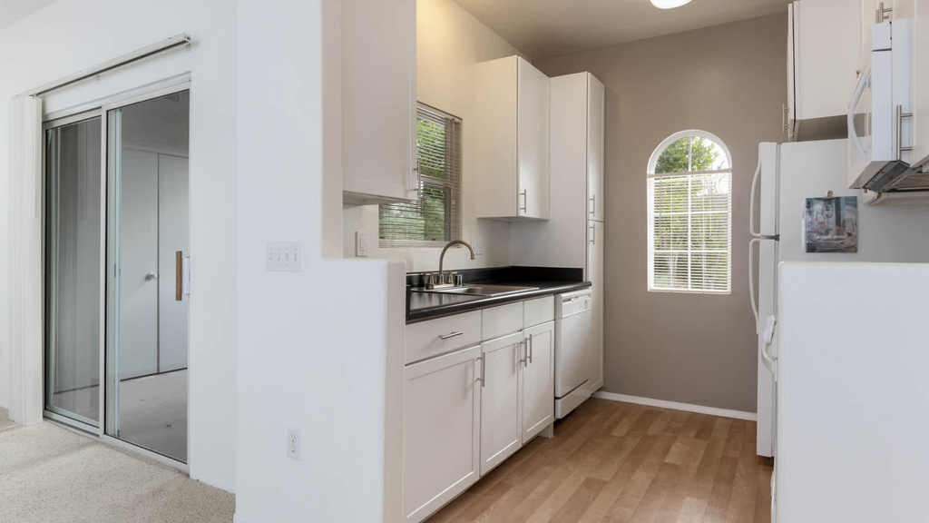 12435 Heatherton Court - Photo 4