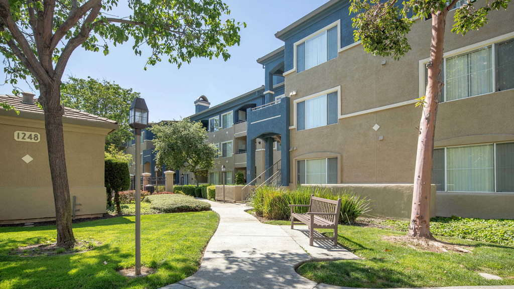1001 Beethoven Common - Photo 1