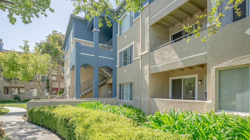 1001 Beethoven Common - Photo 0