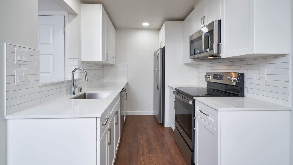 4277 148th Ave. N.e. - Photo 3