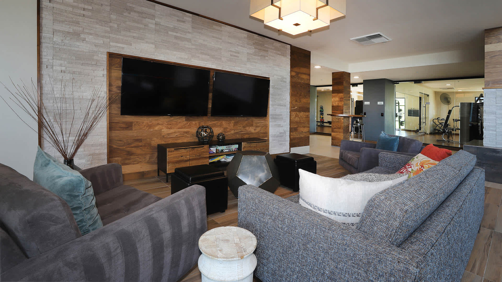 2311 Park Centre Dr - Photo 33
