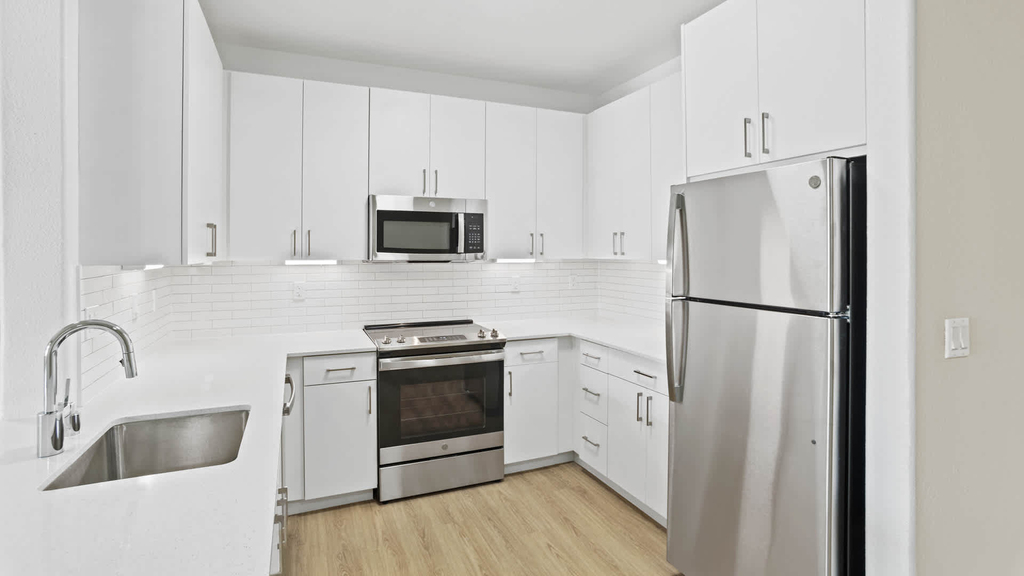 1650 Hope Dr. - Photo 3