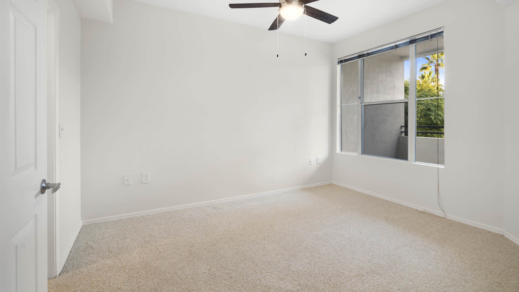 39410 Civic Center Dr. - Photo 10