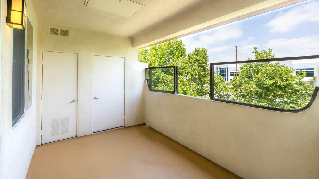 955 N Duesenberg Drive - Photo 9