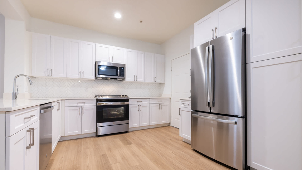 955 N Duesenberg Drive - Photo 3