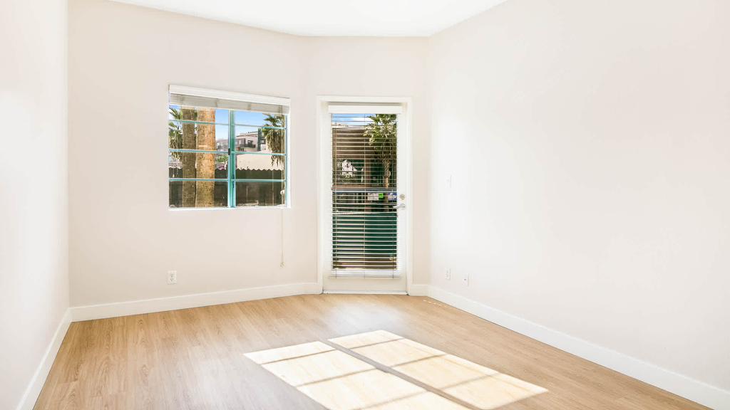 5225 Blakeslee Ave. - Photo 11