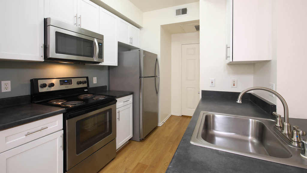 26322 Towne Centre Drive - Photo 2