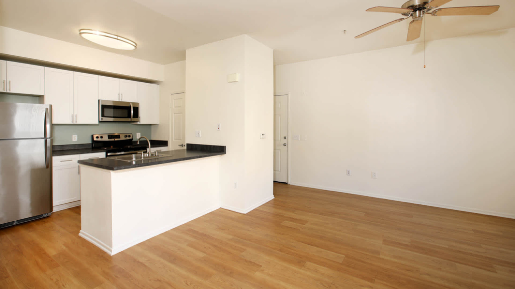 26322 Towne Centre Drive - Photo 3