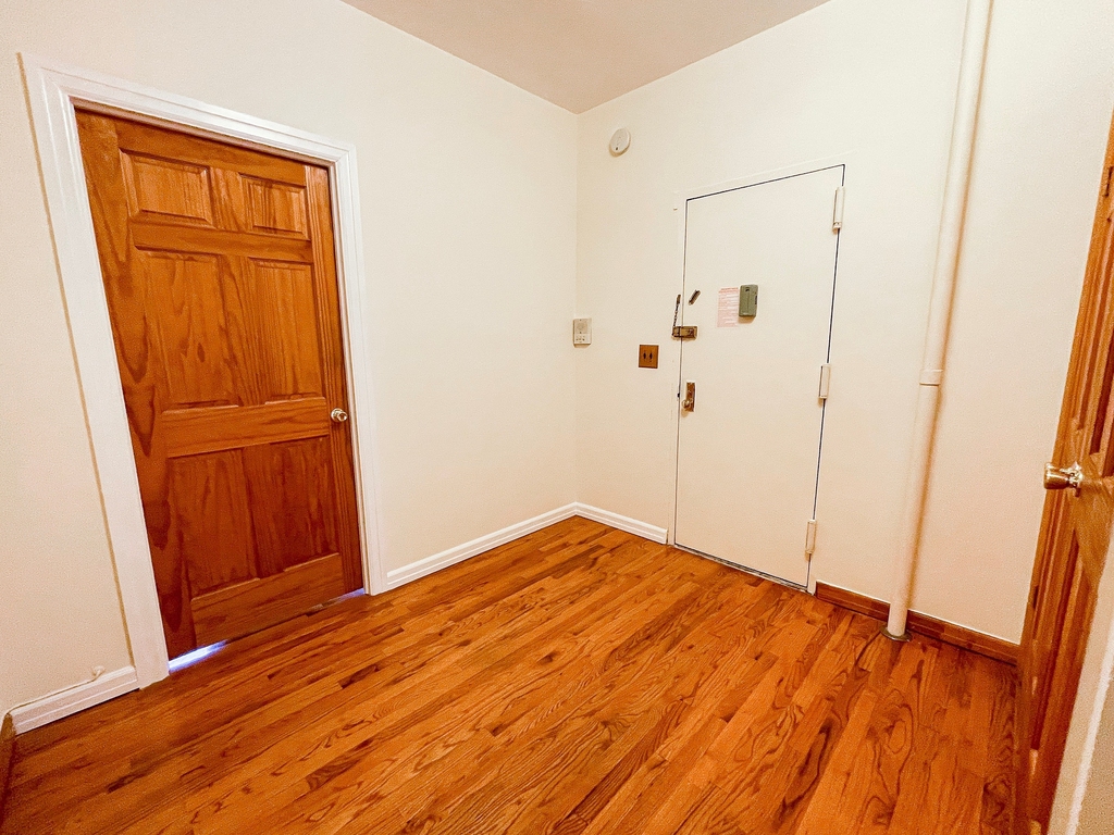 329 East 88 Street - Photo 8