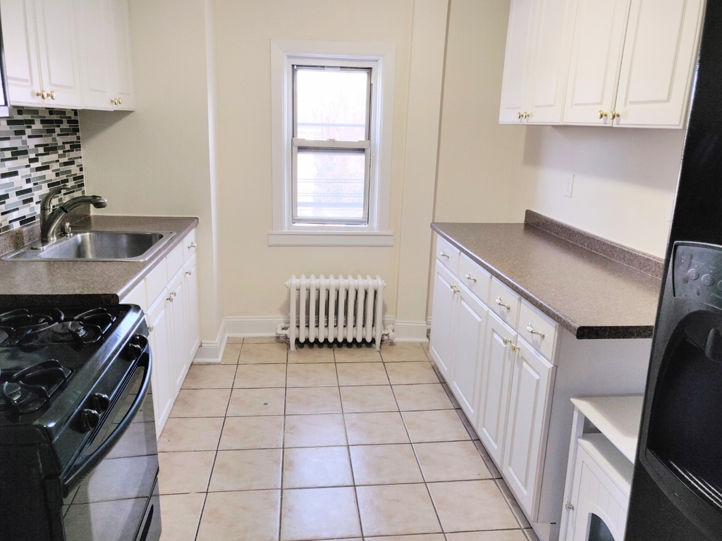 647 East 221st Street - Photo 5