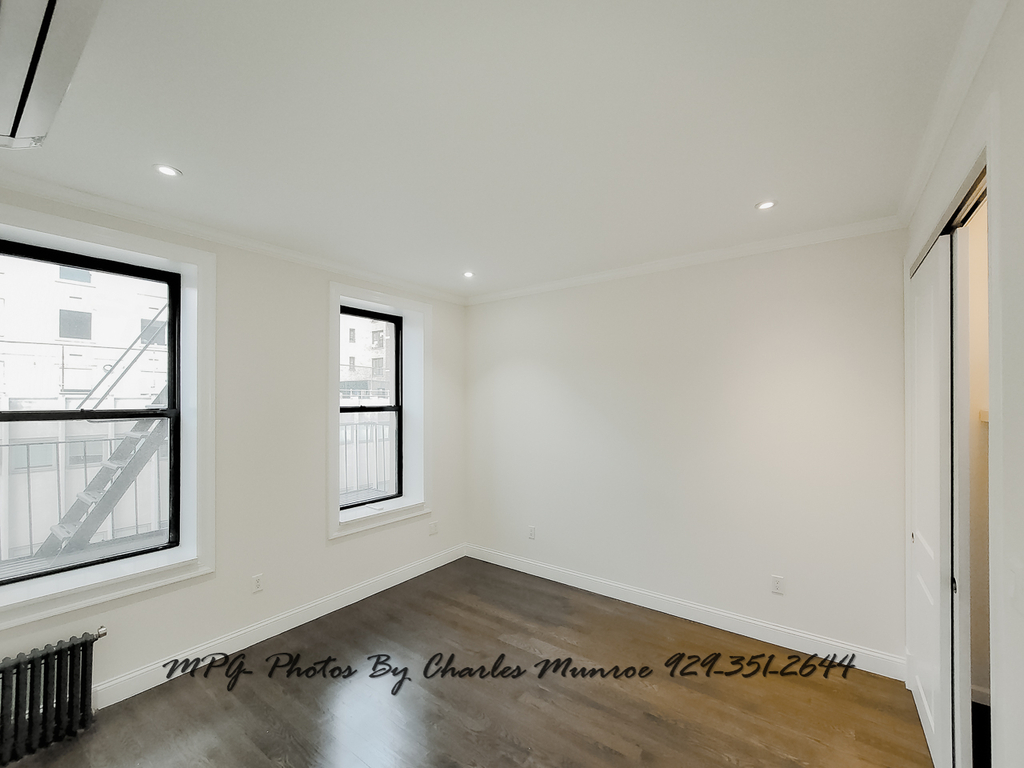 1379 Lexington Avenue - Photo 7