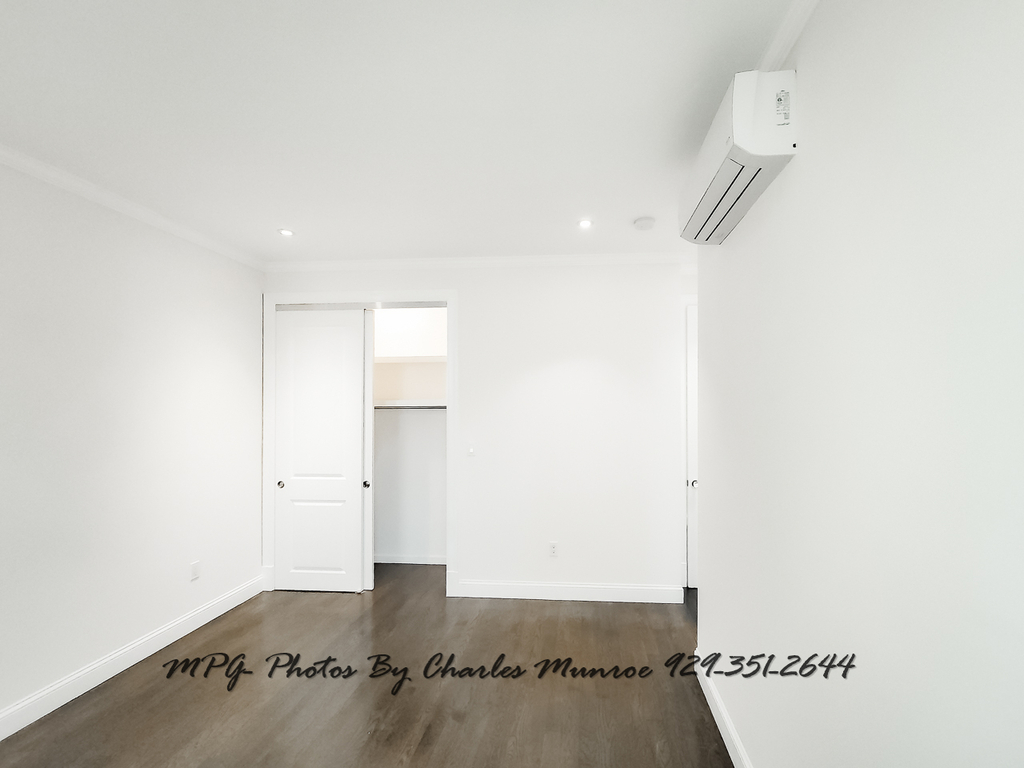 1379 Lexington Avenue - Photo 8