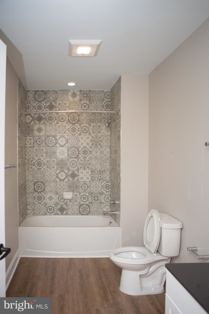 228 W 9th Street - Photo 10