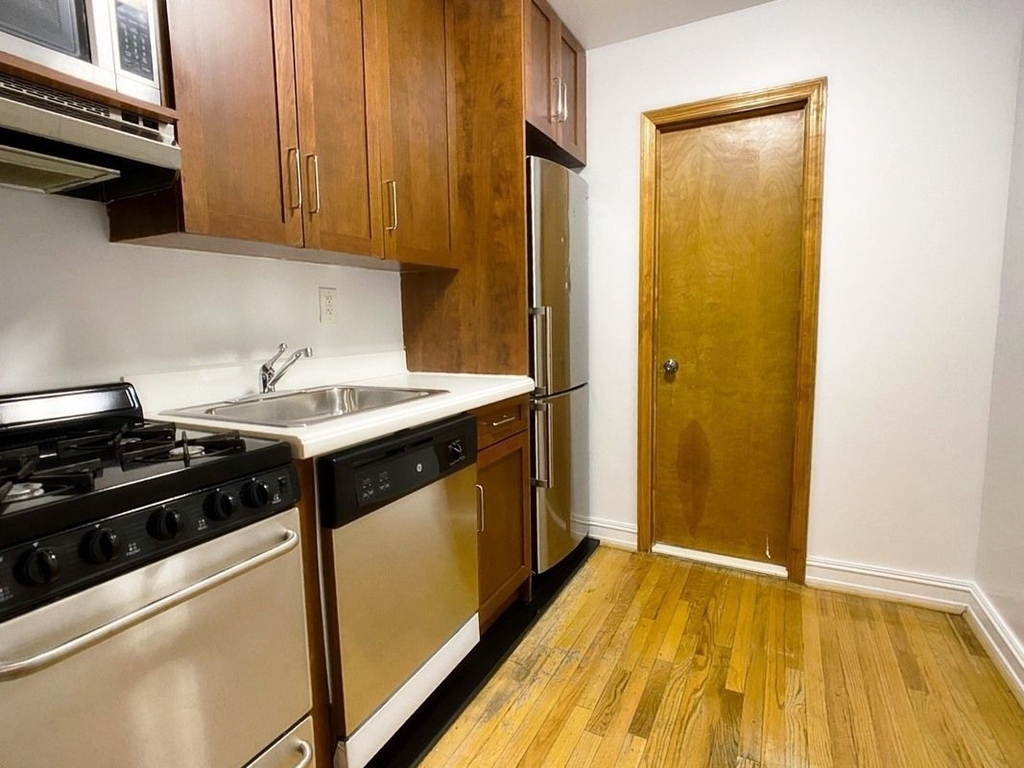 213 East 84th Street - Photo 0