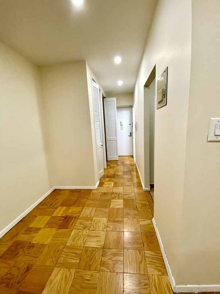 555 East 78th Street - Photo 6