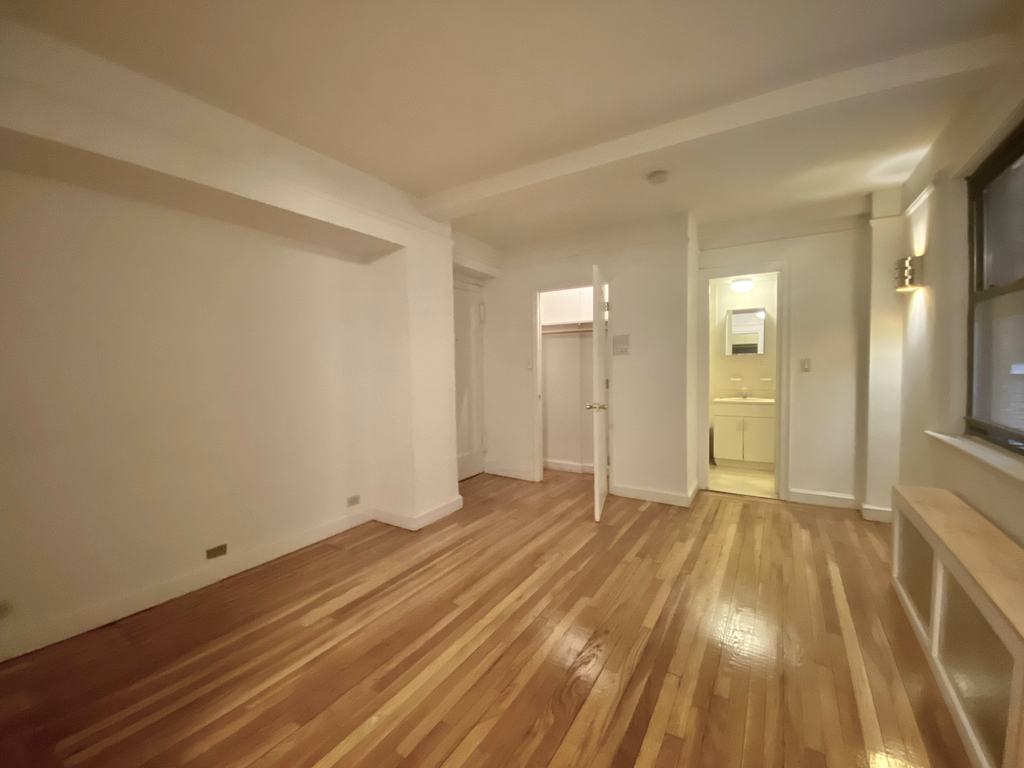 330 East 43rd Street - Photo 1