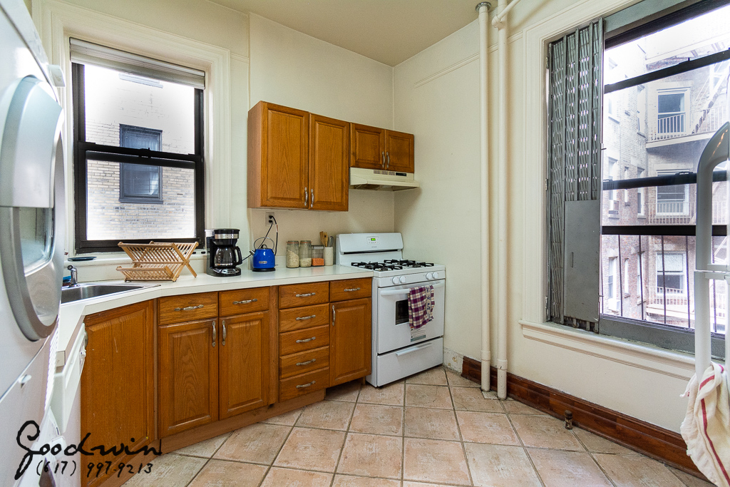 219 W 106th St - Photo 3