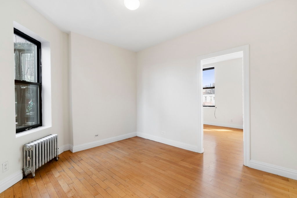 73 Thompson Street - Photo 1