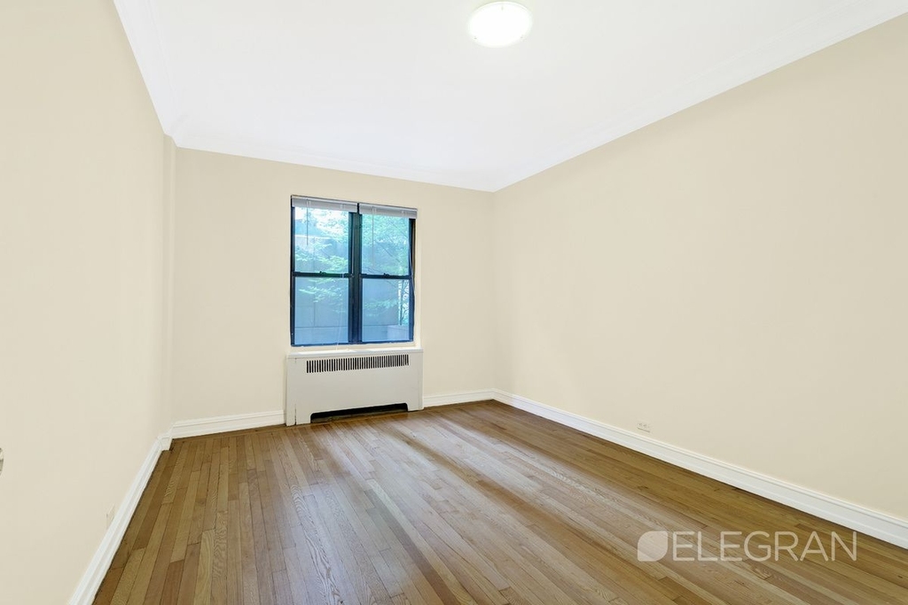 235 East 46th Street - Photo 8