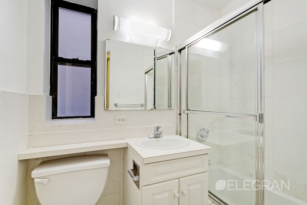 235 East 46th Street - Photo 5