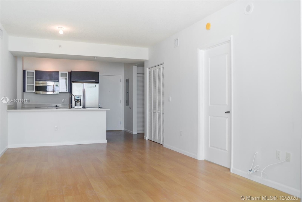 333 Ne 24 St - Photo 3