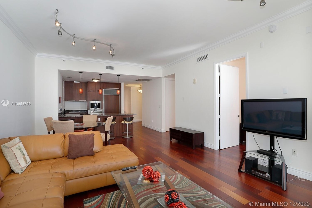 16001 Collins Ave - Photo 11