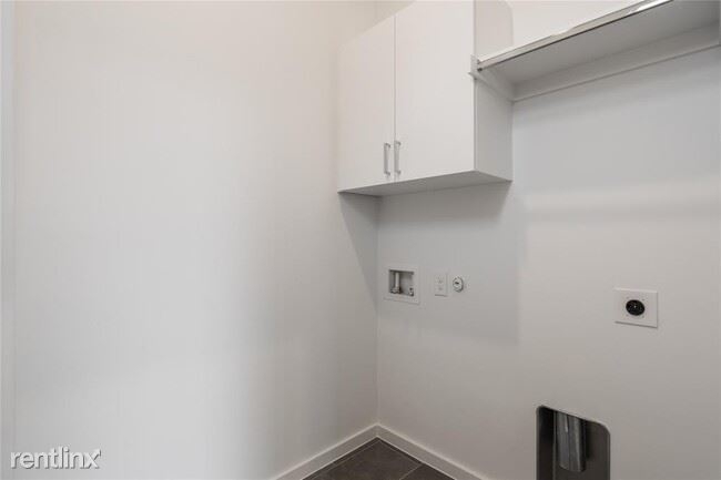 5930 Ross Ave Unit 102 - Photo 18